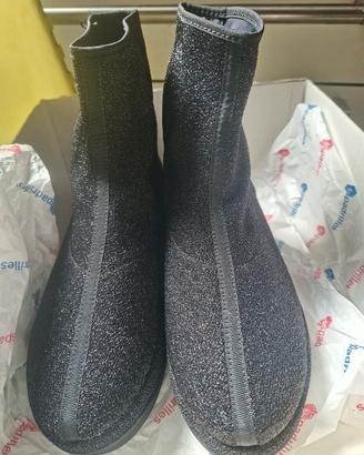 Stivaletto nuovissimo taglia 37