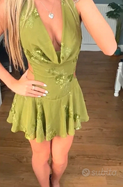 Robe verte Dos Nu brodée
