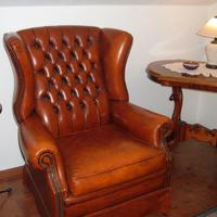 COPPIA POLTRONE CLASSICHE IN PELLE