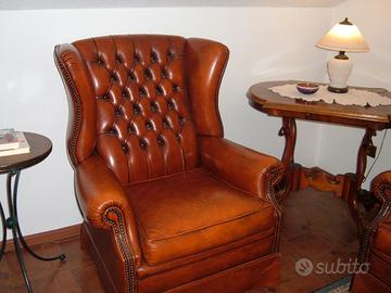 COPPIA POLTRONE CLASSICHE IN PELLE