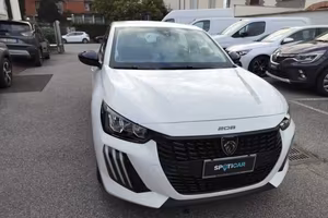 Peugeot 208 Hybrid 110 e-DCS6 Style KM Ø