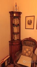 angoliera e mobile a parete