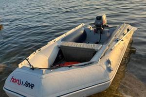 Gommone con motore