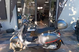 Piaggio Vespa 150 Sprint S TECH GRIGIO