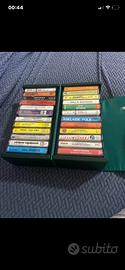 Ampia collezione di cassette musicali vintage
