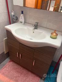Mobile bagno completo di mobile specchio