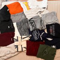 Lotto 17 maglioni e felpe