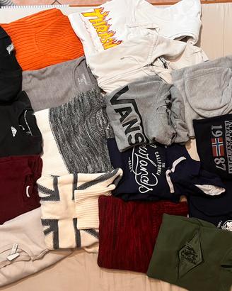 Lotto 17 maglioni e felpe