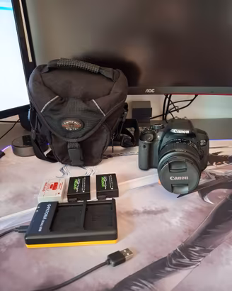 Canon 650D + Obbiettivo 18-55 e Accessori