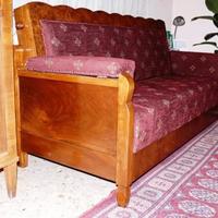 Divano Art Decò restaurato nel 2007