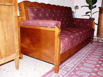 Divano Art Decò restaurato nel 2007