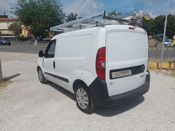 Fiat Doblo x elettricisti o idraulici !