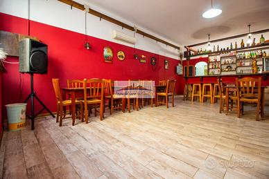 Locale commerciale in via Foscolo