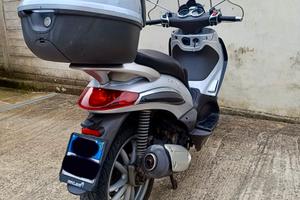 Piaggio Beverly 250