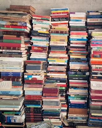 libri di vari generi,circa 3mila,si spedizione 