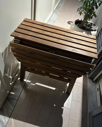 Tavolo in legno esterno