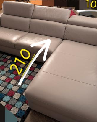 divano in pelle 