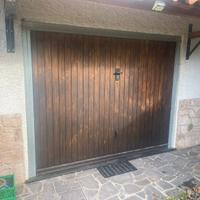 Portone garage in legno