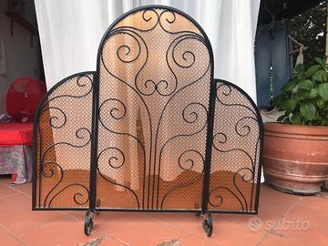 Griglia parascintille ferro battuto fatta a mano