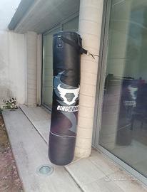 Sacco boxe, kick boxe, e supporto per sacco boxe