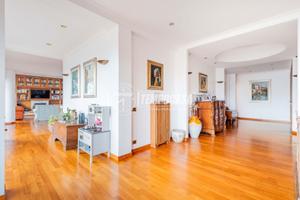 EUR - Prestigioso attico in Via del Giordano