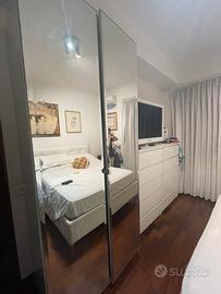 2 ARMADI IKEA CON SPECCHI E 2 CASSETTIERE IKEA