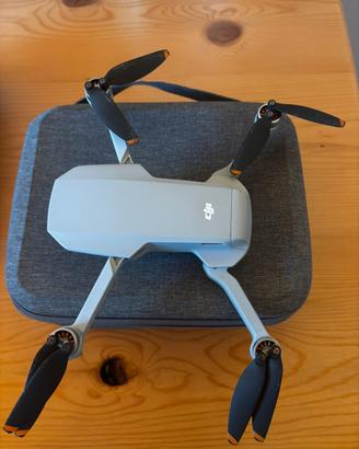 drone DJI Mini 2 SE