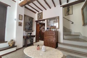 CASA SEMINDIPENDENTE A FOLIGNO