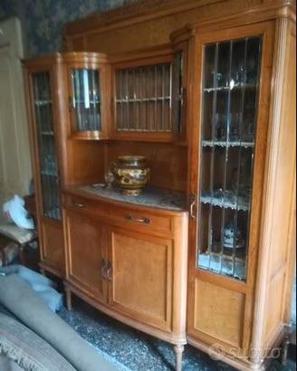 credenza stile Liberty