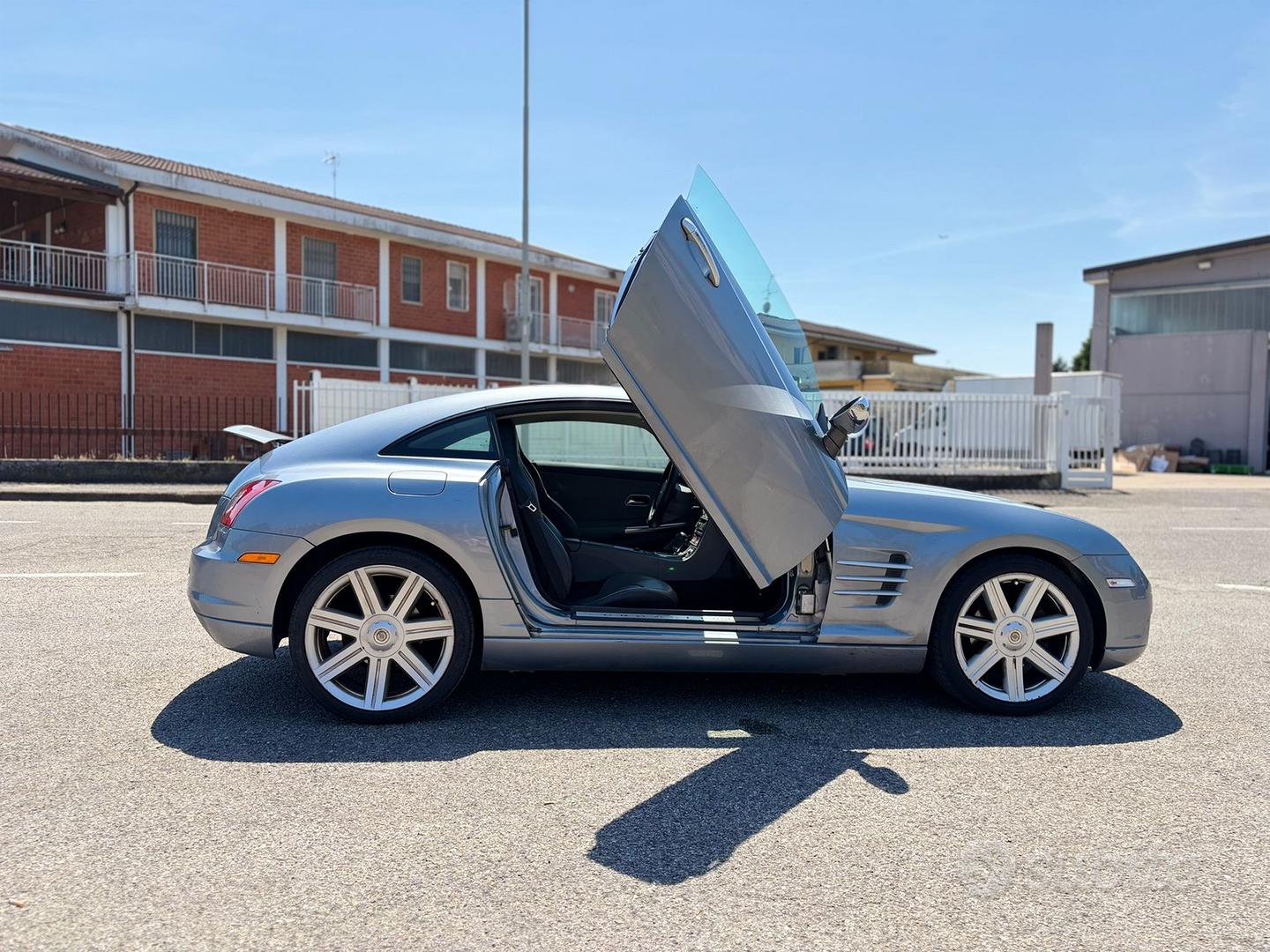 Chrysler Crossfire 2005 photo 2