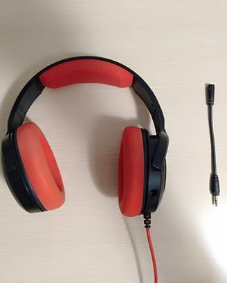 CORSAIR HS35 Stereo. 
