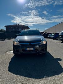 Opel astra 2010 benzina