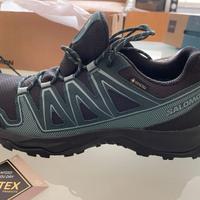 Scarpe da trekking nuove, mai usate