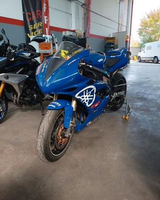 YAMAHA R1 PRONTO PISTA
