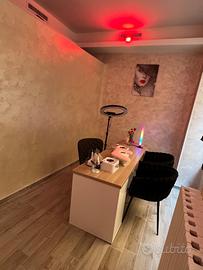 Tavolo per unghie ,2 lampade , 2 frese , apogia m