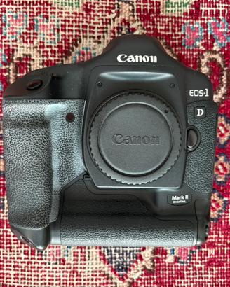 Canon eos 1 mark II