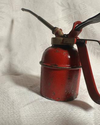 Oliatore anni 50