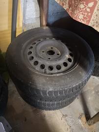 4 cerchi + gomme invernali 