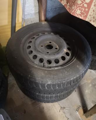 4 cerchi + gomme invernali 