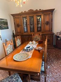 Sala da pranzo completa in legno massiccio