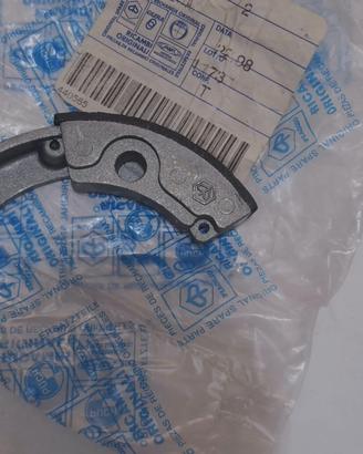 MASSETTA GANASCIA FRIZIONE PUCH P1 PIAGGIO 440565