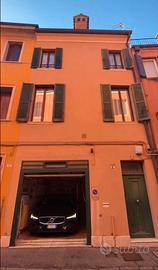 PRIVATO VENDE Casa centro storico Garage Corte