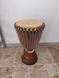 Djembe africano artigianale