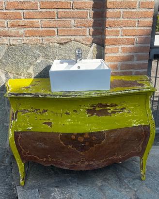 Mobile antico,trasformao a mobile bagno