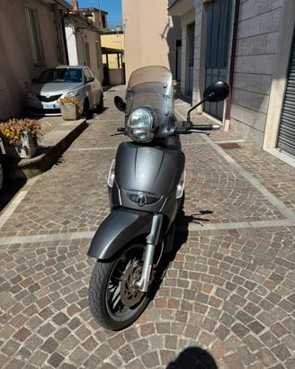 Aprilia Scarabeo 500 light