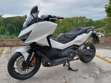 Honda Forza 750 - 2026