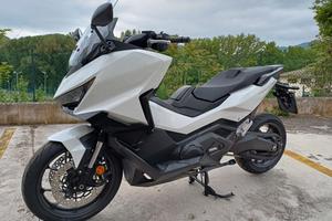 Honda Forza 750 - 2026
