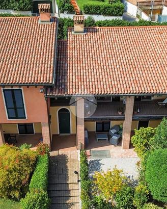 3 LOCALI A PROVAGLIO D'ISEO