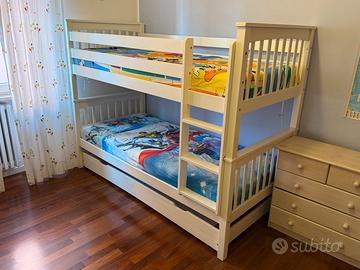 Letto a castello in legno bianco con 3 letti