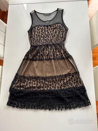 Vestito Rinascimento con tulle nero, taglia S